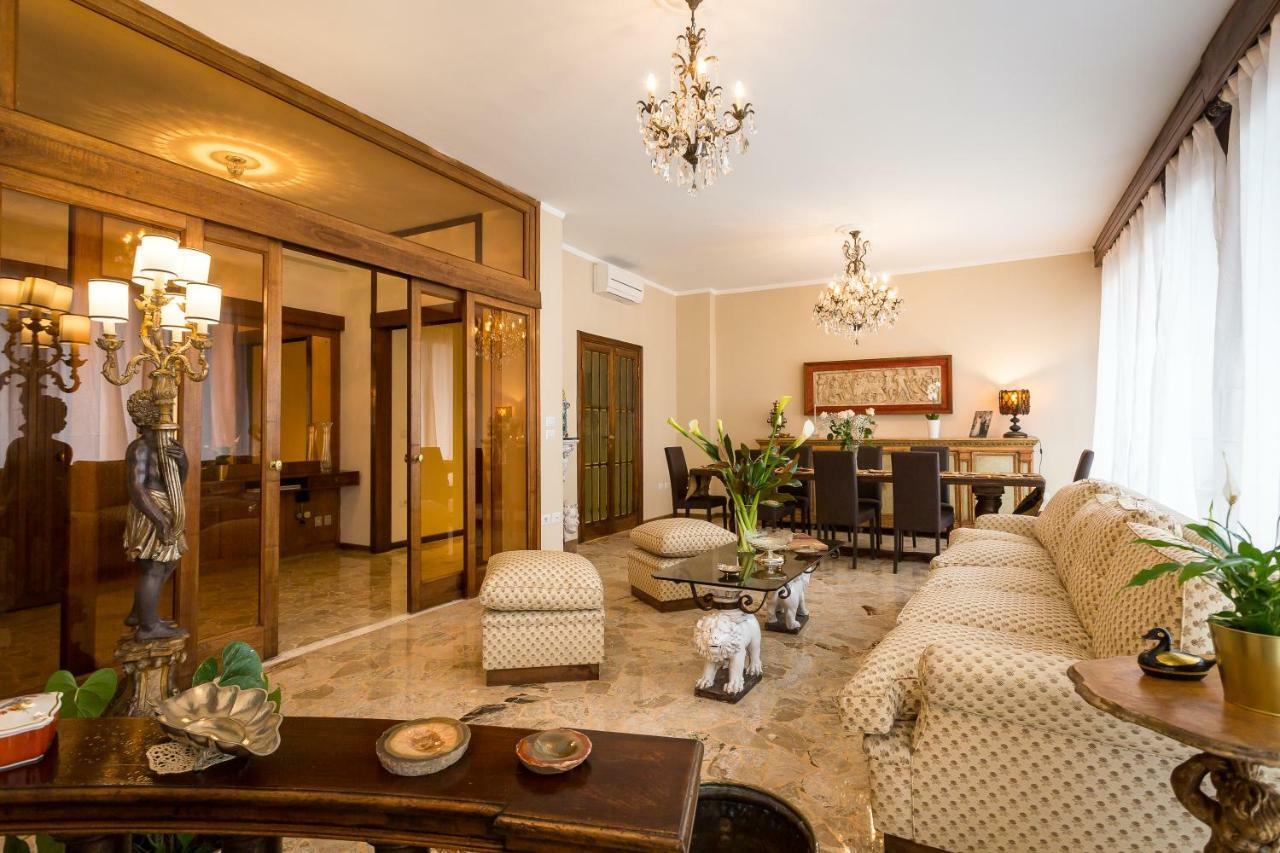Ferrhouse Charm In Florence Two Lifts Luaran gambar